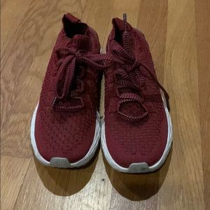 Maroon No Bull Runners